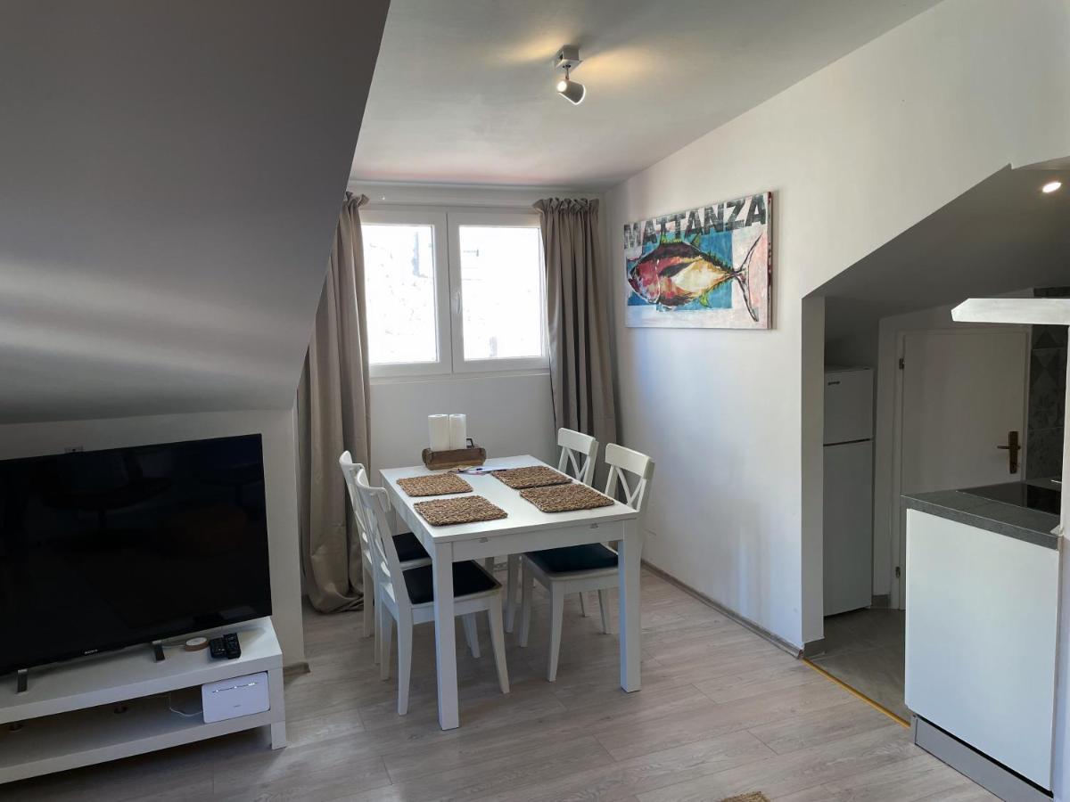 Fredys Apartments Stari Grad  Exteriér fotografie